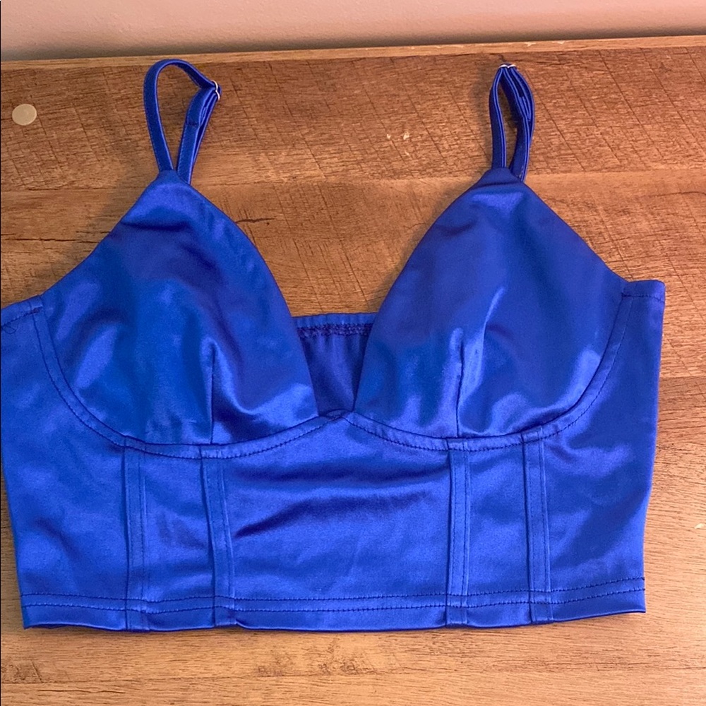 SHEIN Blue Crop Top with Sweetheart Neckline
